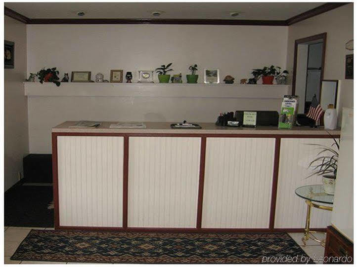 Red Carpet Inn And Suites Plymouth Εσωτερικό φωτογραφία
