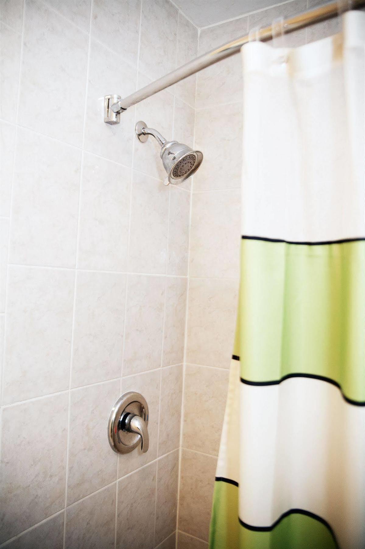 Red Carpet Inn And Suites Plymouth Εξωτερικό φωτογραφία